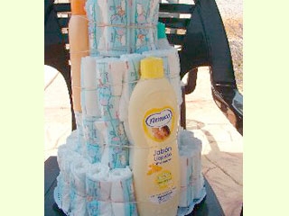 Manualidades DIY: Tarta de pañales para Baby Shower-1012