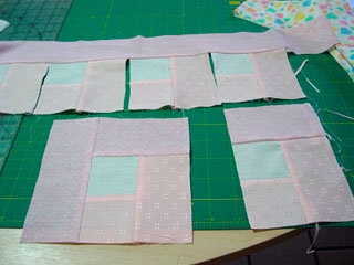 Manualidades patchwork: Edredón técnica log cabin-380