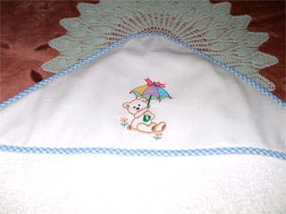 Manualidades en costura: Capa  de baño de bebé con capucha-586