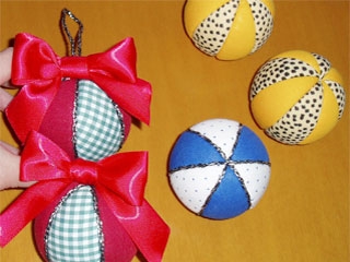 Manualidades Navidad: Bola de Patchwork sin aguja